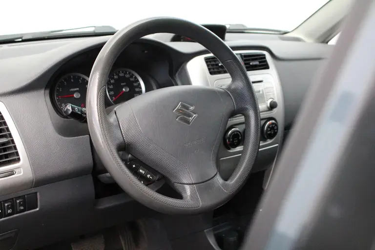 Suzuki Liana 1.6 Exclusive Lichtmetalen Velgen, Climate Control, Centrale Vergrendeling afbeelding 4