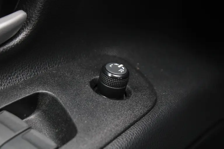 Toyota Aygo X 1.0 VVT-i S-CVT Pulse Automaat Achteruitrijcamera, Parkeersensoren Voor en Achter, Cruise Control Adaptief, Stoelverwarming afbeelding 34