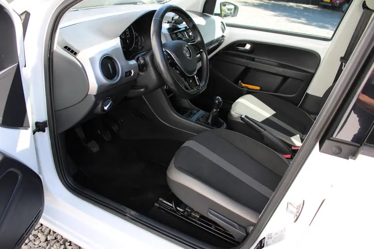 Volkswagen up! 1.0 BMT high up! Bluetooth, Parkeersensoren, LM-Velgen en Keurig onderhouden! afbeelding 8