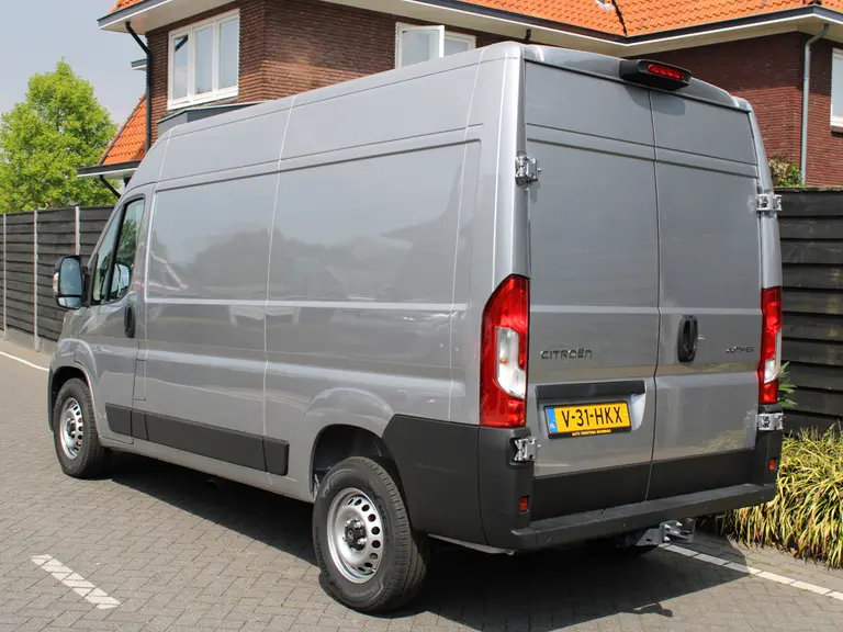 Citroën Jumper 2.2 BlueHDi 140PK L2H2 3.5t EAT8 Automaat Navigatie, Achteruitrijcamera, Trekhaak, Climate Control, Apple Carplay, Android Auto afbeelding 7
