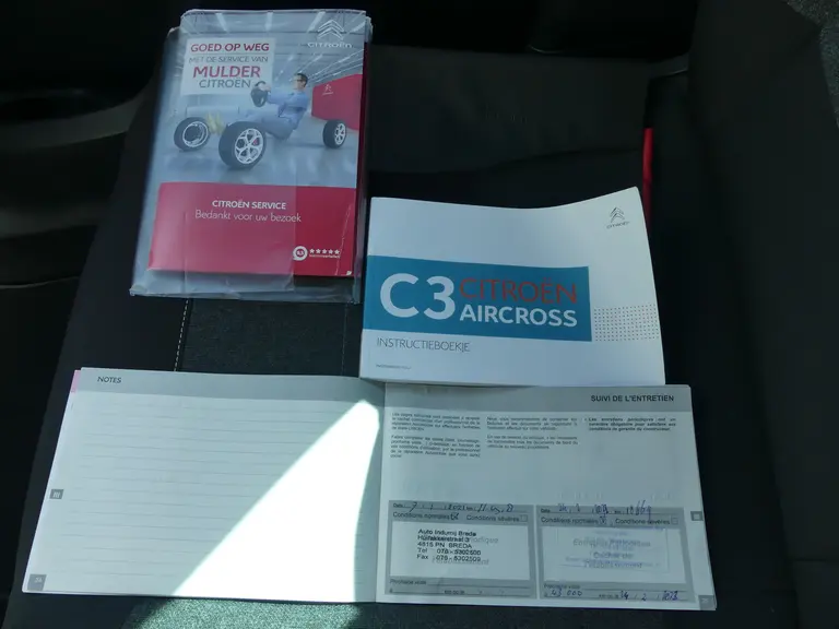 Citroën C3 Aircross 1.2 PureTech S&S Shine 110pk Automaat Trekhaak Schuifkantel dak, All Season banden afbeelding 31