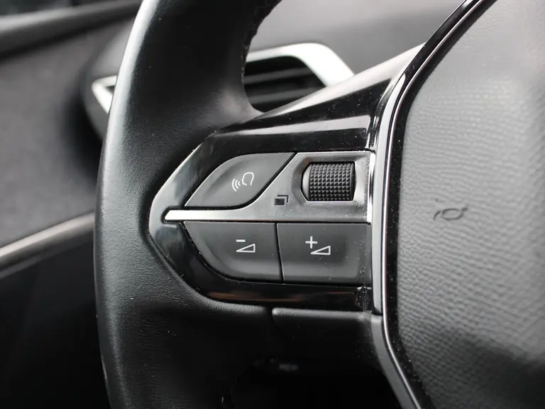 Peugeot 3008 Allure 1.2 PureTech 130PK Trekhaak, AppleCarPlay/AndroidAuto Navigatie, Lichtmetalen velgen, Parkeerhulp voor & achter afbeelding 23