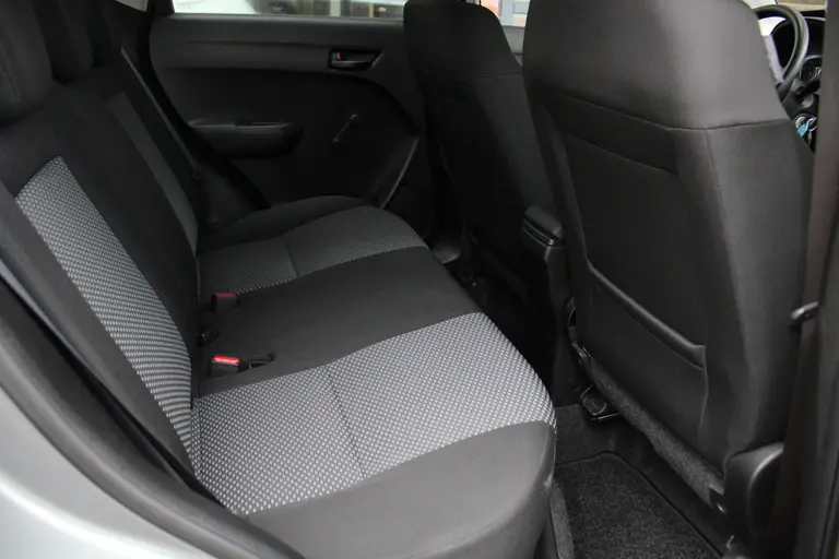 Suzuki Vitara 1.6 120PK Comfort Airco, Bluetooth, Keyless Go, Elektrische Ramen afbeelding 19