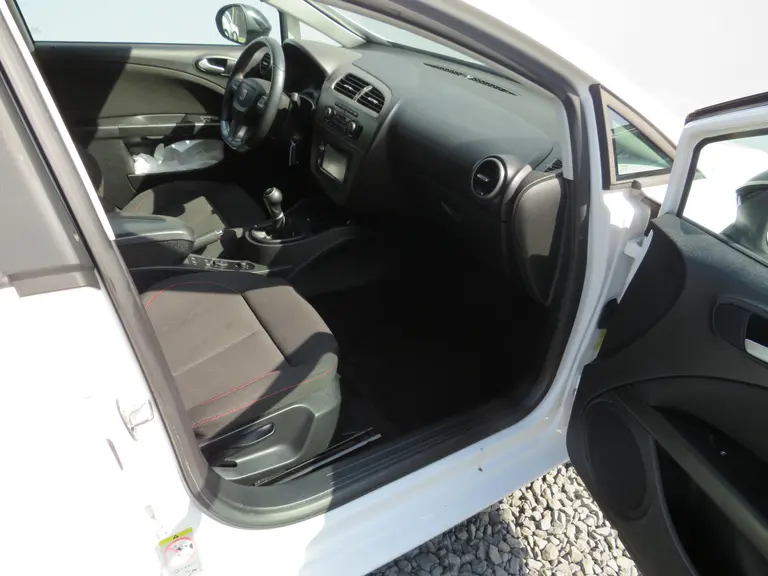 SEAT Leon 1.4 TSI Reference, FR UITVOERING, 18 INCH, ORG NL, GOED ONDERHOUDEN! Navigatie, Stoelverwarming en Parkeersensoren afbeelding 14