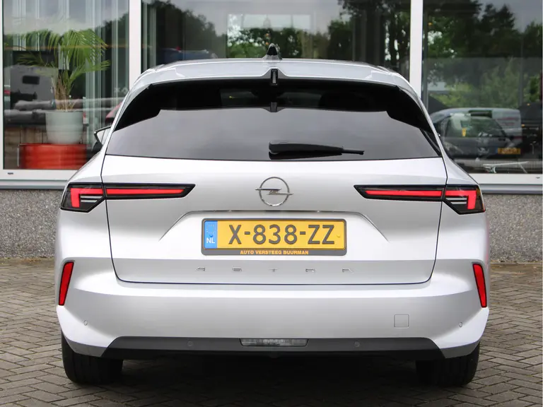 Opel Astra Sports Tourer 1.2 Level 2 Cruise en Climate Control, Parkeersensoren Voor en Achter, Navigatie afbeelding 17