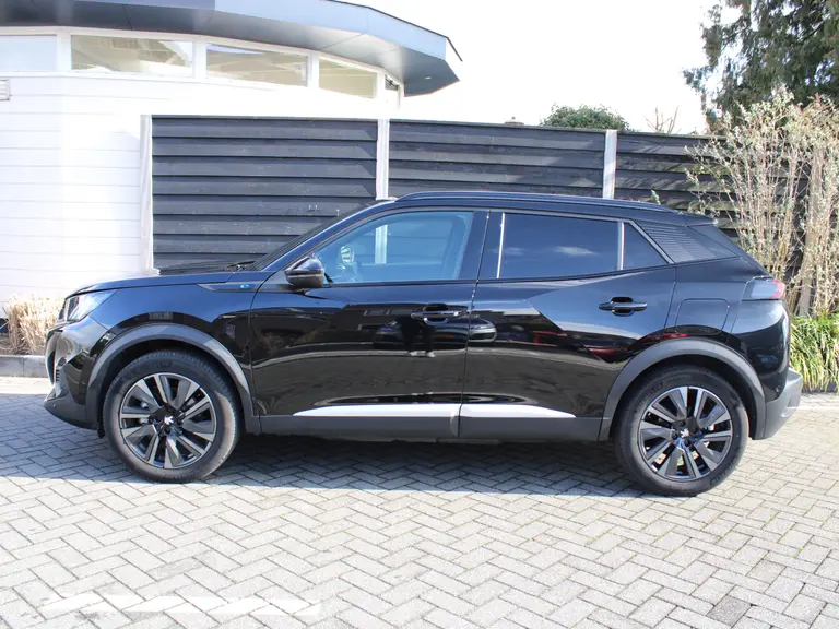 Peugeot e-2008 EV GT 50 kWh Navigatie, Lichtmetalen velgen 18 inch, Keyless Entry, Dodehoek detectie afbeelding 6