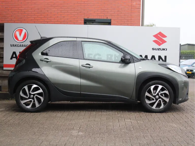 Toyota Aygo X 1.0 VVT-i MT Pulse Achteruitrijcamera, Cruise Control Adaptief, Airco Automatisch, DAB Radio afbeelding 14