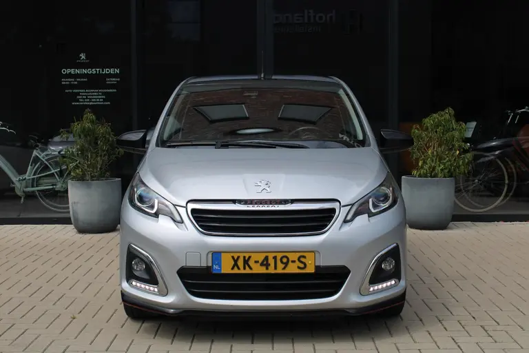 Peugeot 108 1.0 e-VTi 72PK GT-Line Achteruitrijcamera, Navigatie, Apple Carplay/Android Auto afbeelding 3