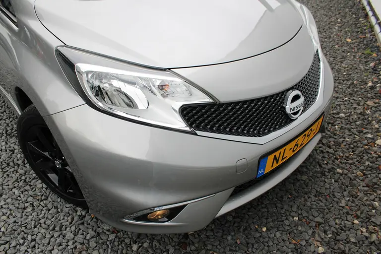 Nissan Note 1.2 Black Edition, All-Seasons, Hoge instap, Navigatie en Cruise Control! afbeelding 29
