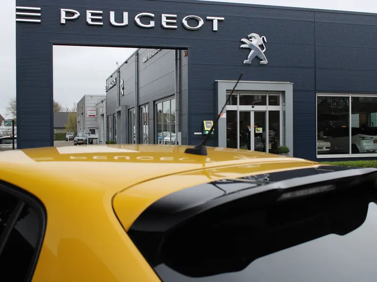 Peugeot 208 1.2 PureTech Allure 100PK EAT8 Automaat Navigatie, Camera achter, Parkeerhulp Achter, Lichtmetalen velgen, Cruise Control afbeelding 8