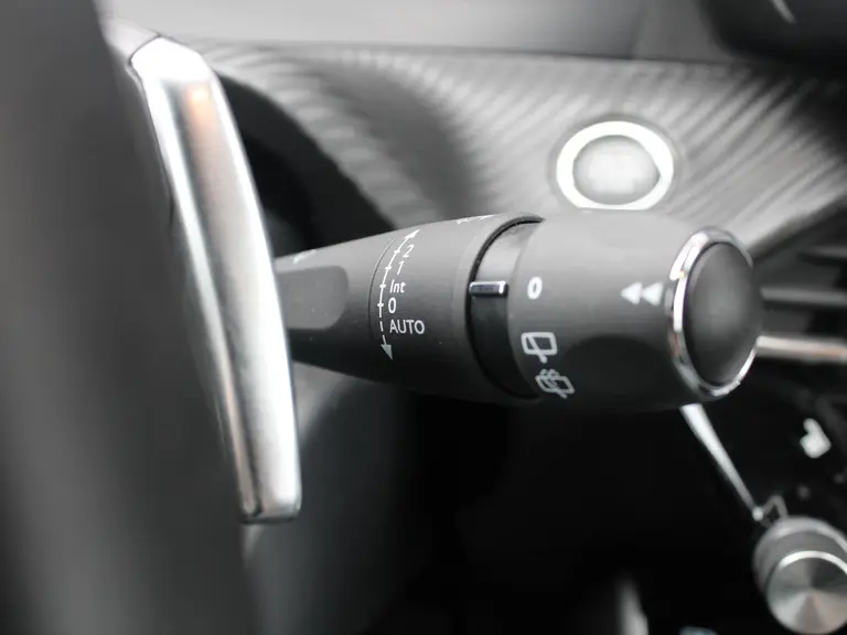 Peugeot 208 Hybrid 100PK e-DCS6 Allure Stoelverwarming,Adaptieve cruise control, Achteruitrijcamera afbeelding 19