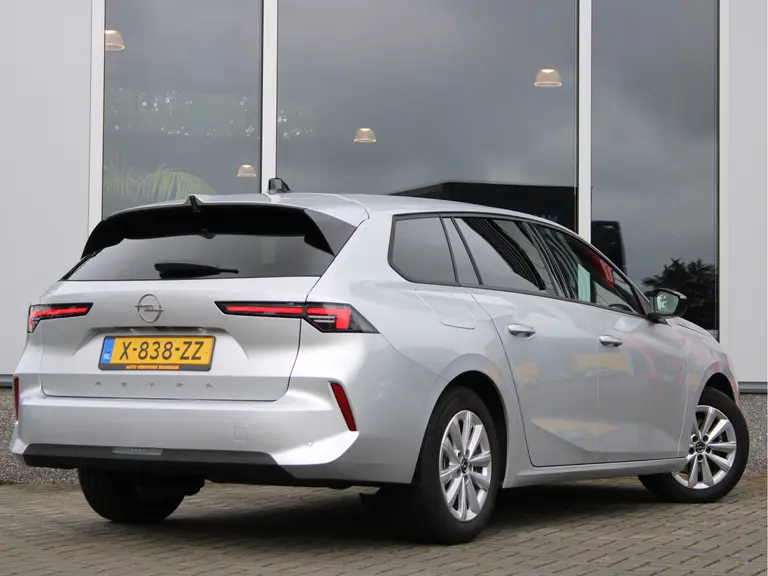 Opel Astra Sports Tourer 1.2 Level 2 Cruise en Climate Control, Parkeersensoren Voor en Achter, Navigatie afbeelding 16