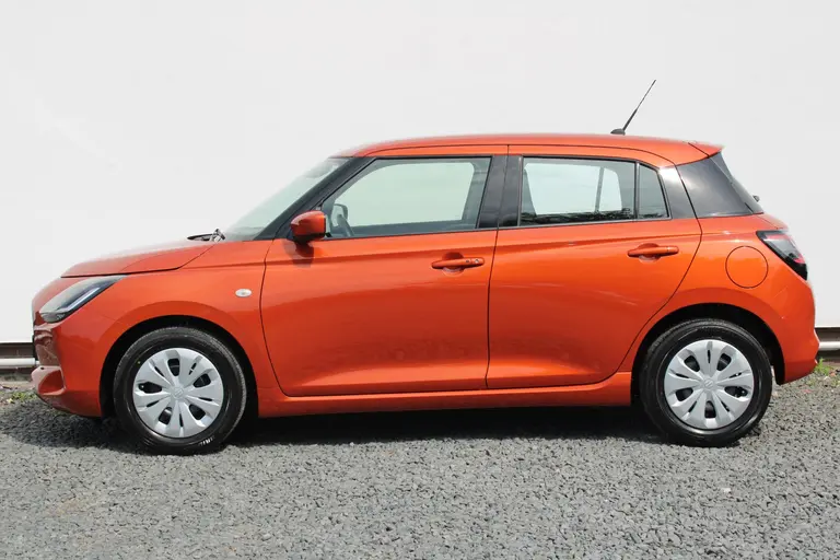 Suzuki Swift 1.2 Comfort Smart Hybrid Nieuwe auto, 6 jaar fabrieksgarantie afbeelding 13