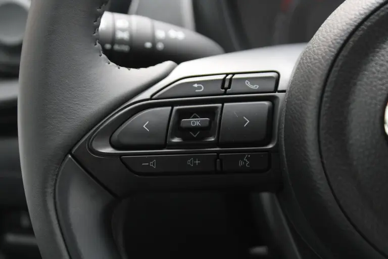 Toyota Aygo X 1.0 VVT-i S-CVT Play Achteruitrijcamera, DAB+ Radio, Airco, Bluetooth, Cruise Control Adaptief € 399,- private lease afbeelding 26