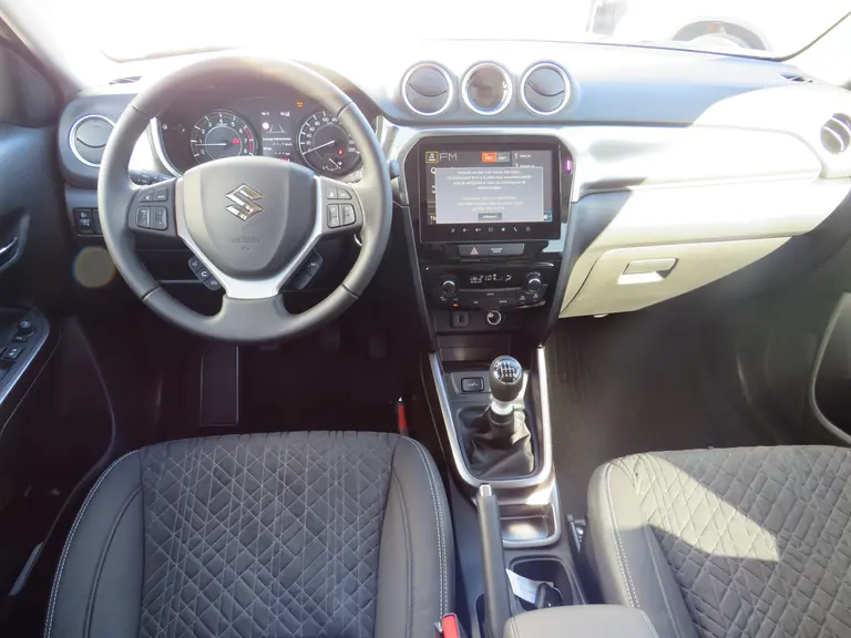 Suzuki Vitara 1.4 Boosterjet Style Smart Hybrid, Trekhaak, ORG NL met 18 inch! Treeplanken, Draadloos Carplay, ZEER COMPLEET! afbeelding 7