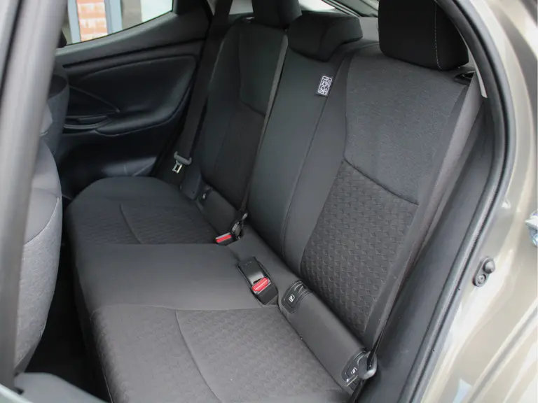 Toyota Yaris 1.5 VVT-i Active Adaptieve Cruise Control, Carplay/Android Auto, Achteruitrijcamera, Airco afbeelding 7