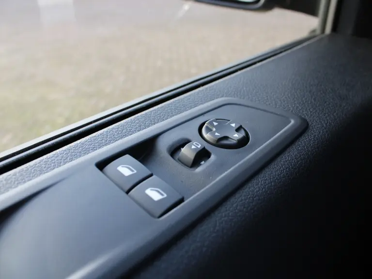 Peugeot Expert 2.0 BlueHDi 145PK EAT8 Automaat L2 Navigatie, Full-LED, Trekhaak Afneembaar, Lichtmetalen velgen, Camera achter + binnenspiegel, Betimmering laadruimte afbeelding 17