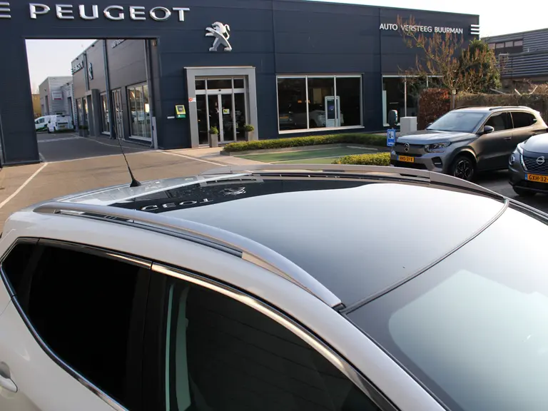 Nissan QASHQAI 1.6 164PK N-Connecta Navigatie, Camera en parkeerhulp rondom, Cruise Controle, Trekhaak. Keyless afbeelding 13