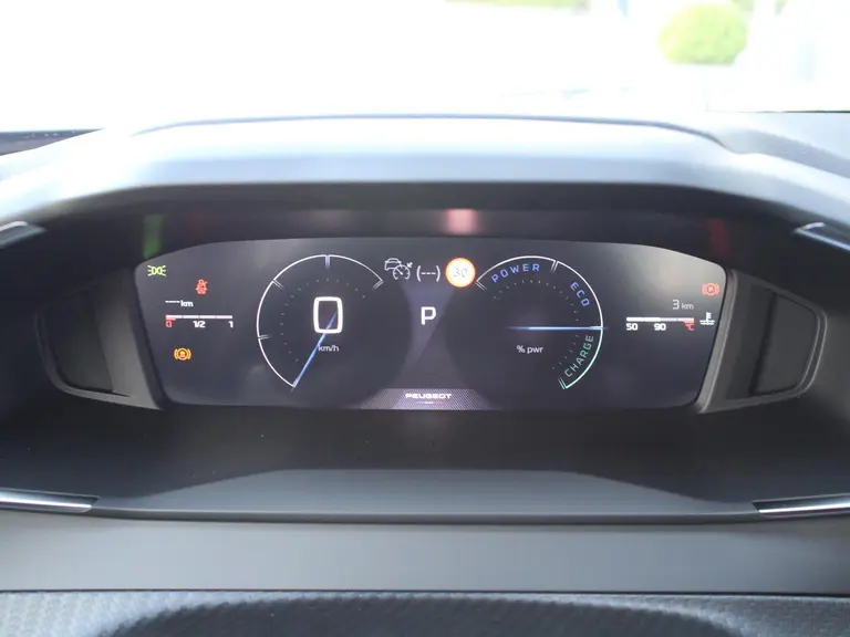Peugeot 2008 Allure 1.2 Hybrid 145PK e-DCS6 Automaat Navigatie, Camera Voor & Achter, Keyless, Adaptieve Cruise Control afbeelding 19