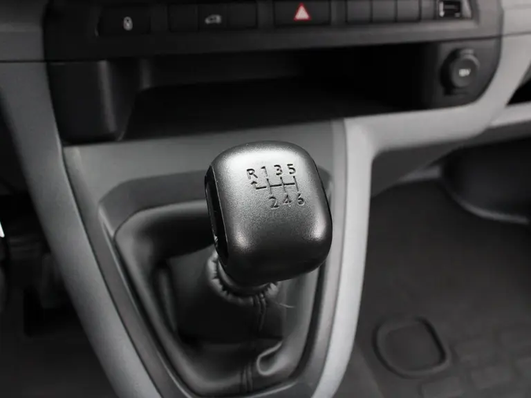 Peugeot Expert Premium Pack 2.0 BlueHDI 120PK 231C Navigatie, Parkeersensoren Achter, Cruise Control, Airco, Bluetooth, Grip Control afbeelding 30