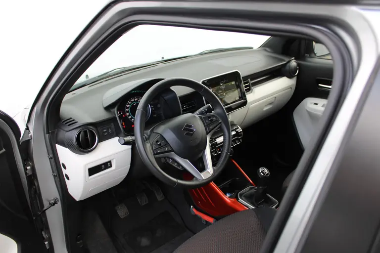 Suzuki Ignis 1.2 Smart Hybrid Stijl Achteruitrijcamera, Bluetooth, Stoelverwarming, Navigatie, Cruise Control afbeelding 14