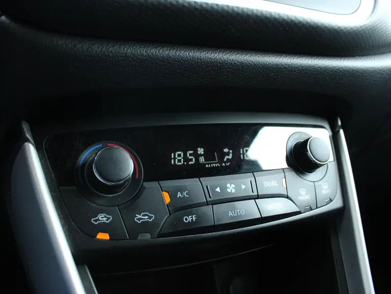 Suzuki S-Cross 1.6 Exclusive Trekhaak, Cruise control, Climate control, Allseasonbanden, Stoelverwarming afbeelding 16
