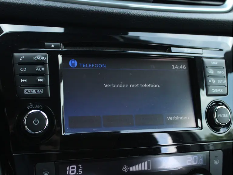 Nissan QASHQAI 1.2 N-Connecta Automaat Trekhaak, Panoramadak, Cruise en Climate Control, Achteruitrijcamera afbeelding 24