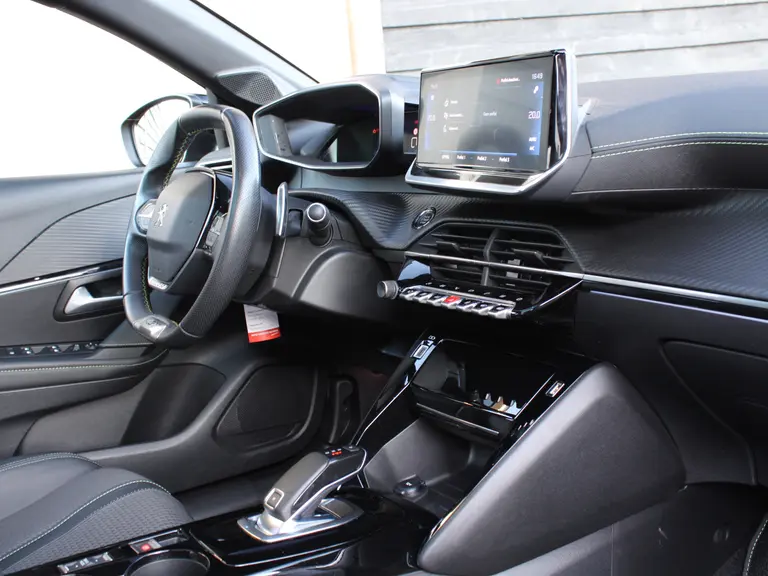 Peugeot 208 1.2 PureTech 100PK GT-Line EAT8 Automaat Navigatie, Panoramadak, Camera achter, Parkeerhulp voor & achter, Climate Control afbeelding 42