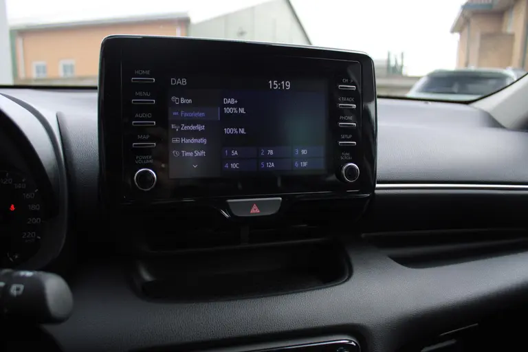 Toyota Yaris 1.5 Hybrid Active , Automaat, 1e Eig. en Dealer onderhouden! afbeelding 18