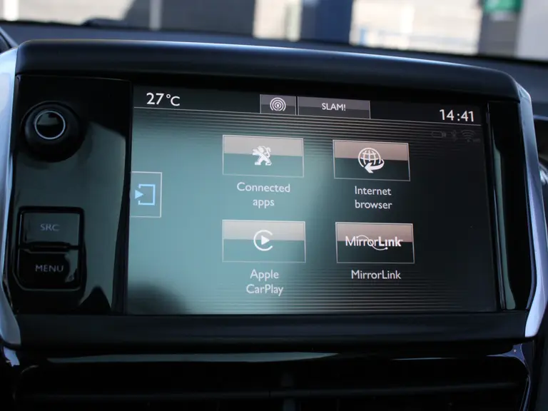 Peugeot 2008 1.2 PureTech 82PK Blue Lion Navigatie, Trekhaak, Parkeersensoren Achter, Apple Carplay, Android Auto, Panoramadak afbeelding 22