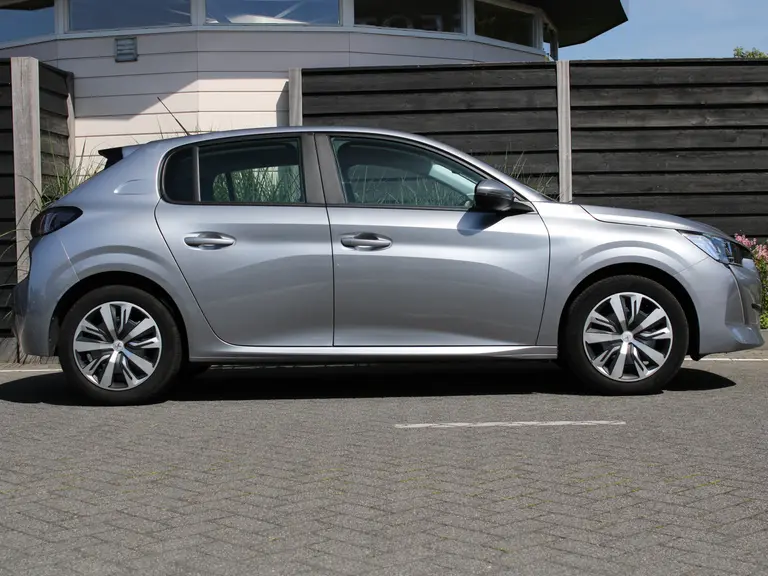 Peugeot 208 Active 1.2 PureTech 75PK Navigatie, Cruise Controle, Aplle Carplay/Android Auto, Parkeerhulp achter afbeelding 6
