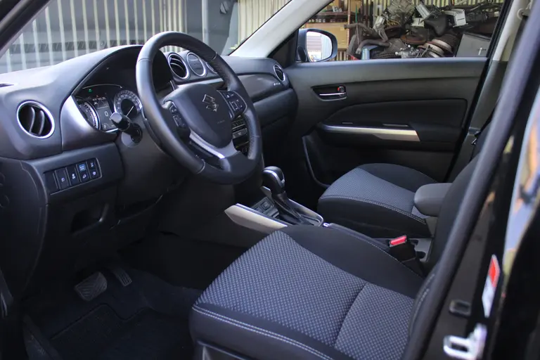 Suzuki Vitara 1.5 Hybrid 115PK Select AllGrip Automaat Adaptieve Cruise Control, Stoelverwarming, Achteruitrijcamera, Dodehoek Detector afbeelding 16