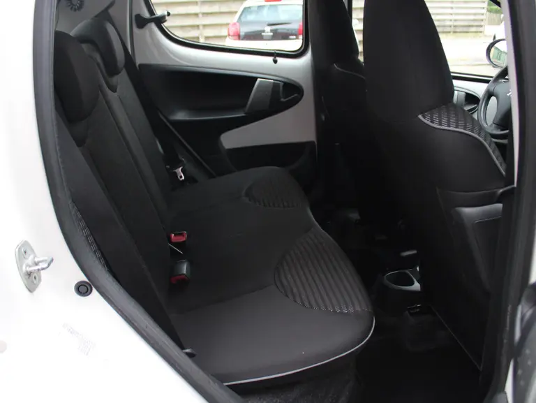 Peugeot 107 1.0 Active afbeelding 29