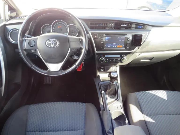 Toyota Auris 1.6 Now, 2e Eig. Parkeersensoren en Navigatie, Cruise en Climate Control afbeelding 8