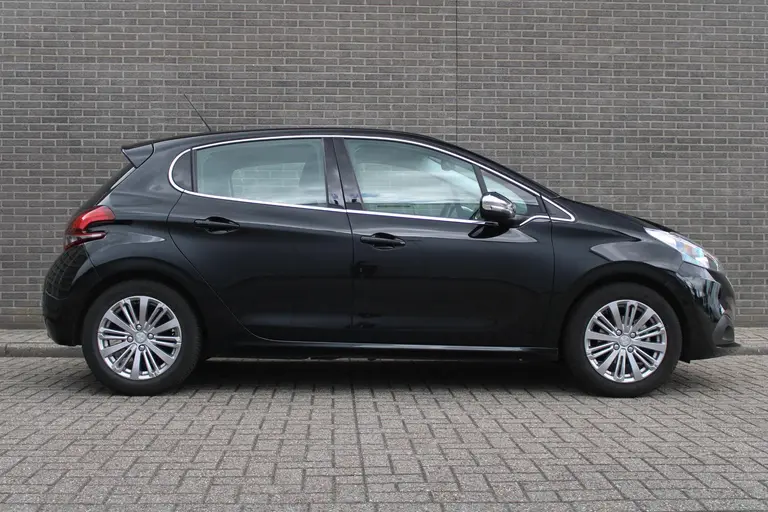 Peugeot 208 1.2 PureTech Allure afbeelding 3