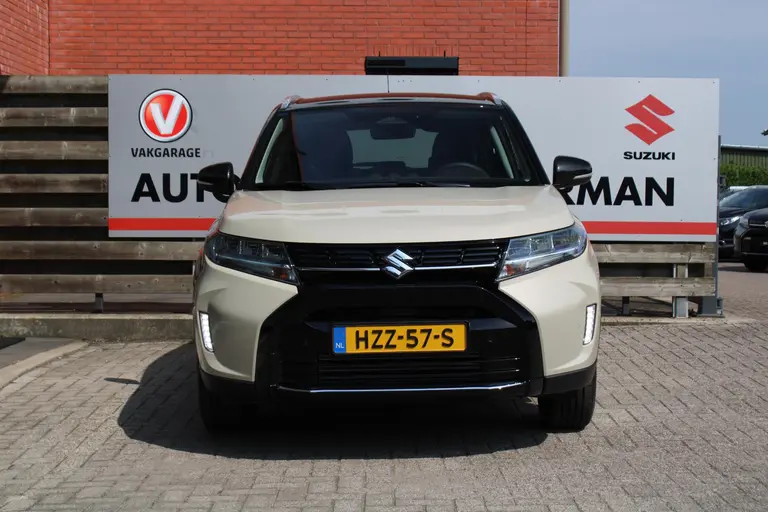 Suzuki Vitara 1.4 Boosterjet Style Smart Hybrid Navigatie, Cruise Control Adaptief, Achteruitrijcamera, Parkeersensoren Voor en Achter afbeelding 9