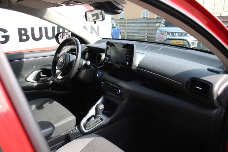 Toyota Yaris 1.5 Hybrid Dynamic Cruise Control Adaptief, achteruitrijcamera, Keyless Entry afbeelding 18