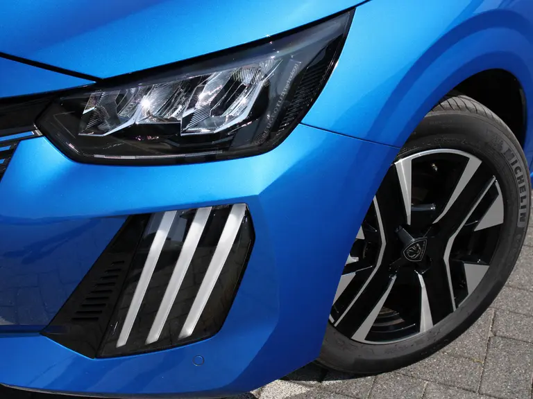 Peugeot 208 Allure 1.2 PureTech 100PK Navigatie, Camera achter, Apple Carplay/Android auto afbeelding 2