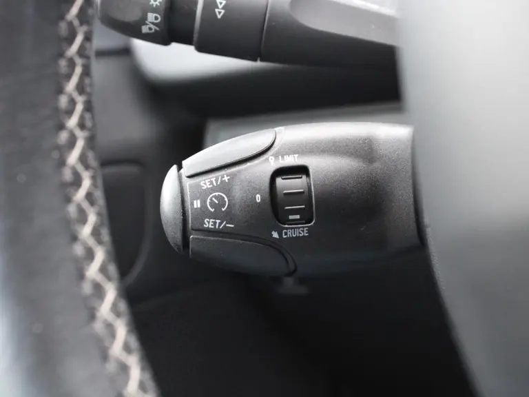 Peugeot 208 1.2 PureTech Allure afbeelding 19