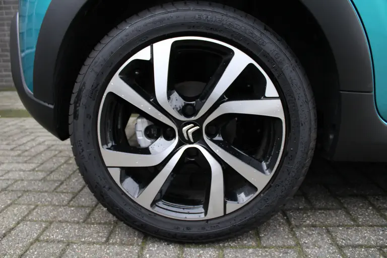 Citroën C3 1.2 PureTech Max 110 PK Cruise/Climate control, Navigatie, Camera, Apple Carplay/Android Auto, Radio/DAB, 17"LM Velgen afbeelding 31