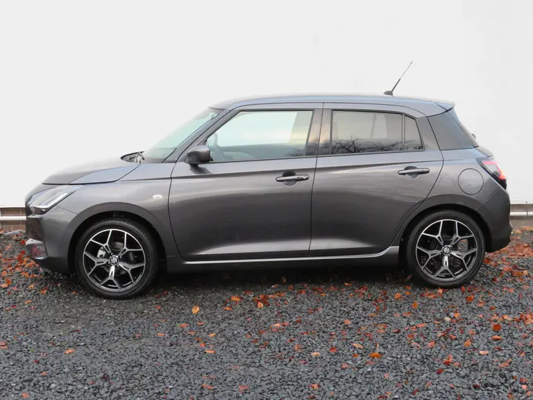 Suzuki Swift 1.2 Select Smart Hybrid, Automaat en 17 inch velgen! DEMOVOORDEEL, met Camera en Parkeersensoren afbeelding 2