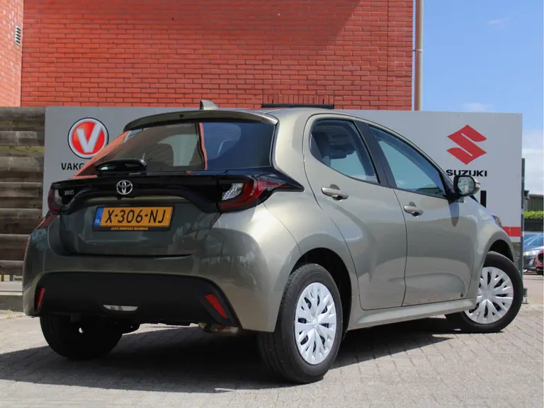 Toyota Yaris 1.5 VVT-i Active Adaptieve Cruise Control, Carplay/Android Auto, Achteruitrijcamera, Airco afbeelding 14