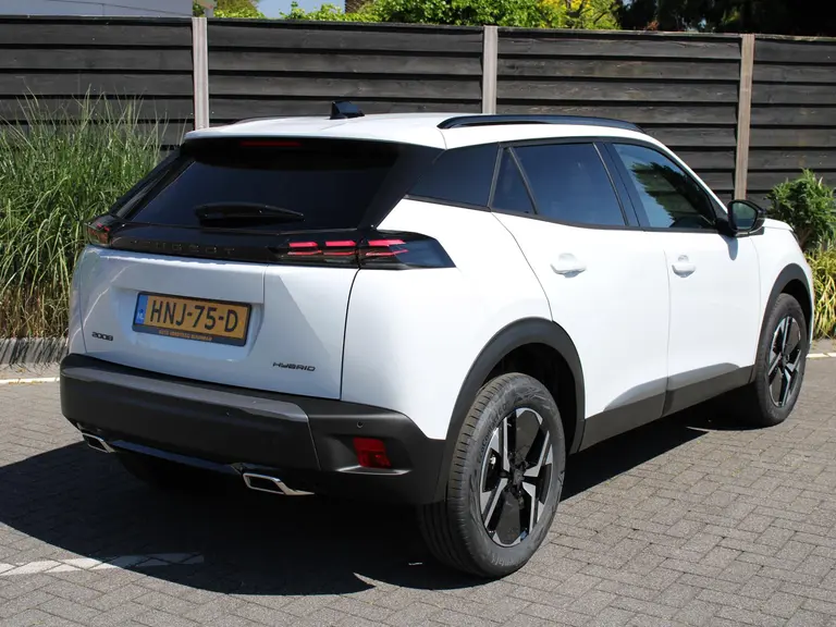Peugeot 2008 Allure 1.2 Hybrid 145PK e-DSC6 Automaat Navigatie, Keyless, Parkeersensoren, Draadloze telefoonlader, Halflederen Bekleding afbeelding 9