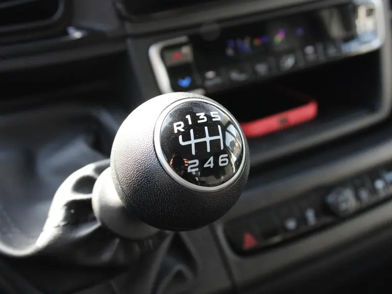 Peugeot Boxer Citybox 2.2 BlueHDi 140PK L4 3.5t Navigatie, LED Koplampen, Laadklep, Draadloze Telefoonlader afbeelding 29