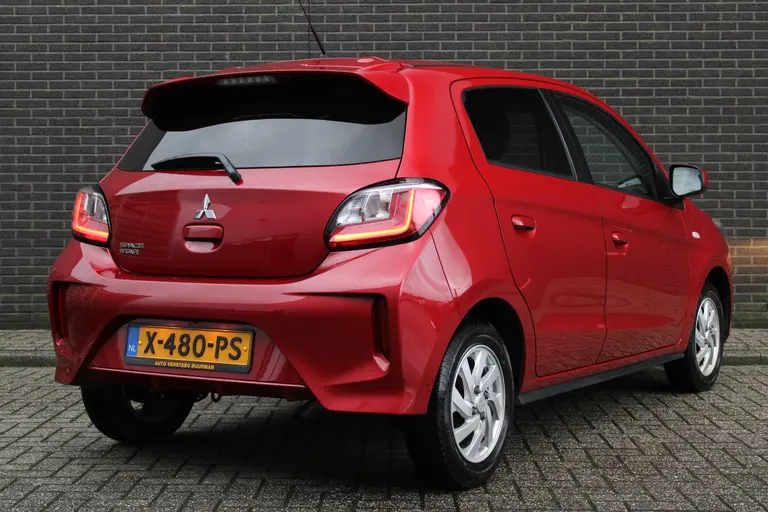 Mitsubishi Space Star 1.2 Dynamic Cruise/Climate control, Apple carplay, Android auto, LM velgen, Privacy glass afbeelding 4