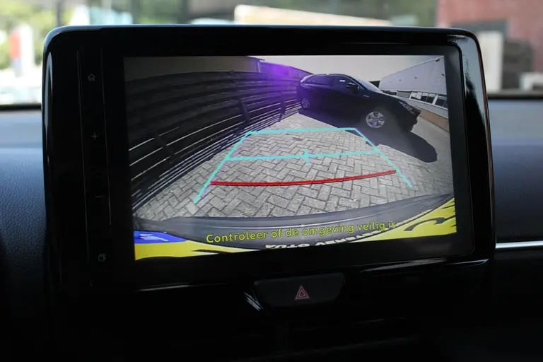 Toyota Yaris Cross 1.5 Hybrid Dynamic Automaat Achteruitrijcamera, Bluetooth, Airco Automatisch, Cruise Control Adaptief, Navigatie afbeelding 9