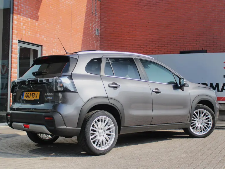 Suzuki S-Cross 1.4 Boosterjet Style Smart Hybrid 6 Jaar Garantie! Elektrisch Panoramadak, 360° Camera, Navigatie, Parkeersensoren Voor en Achter, All-Season Banden afbeelding 13