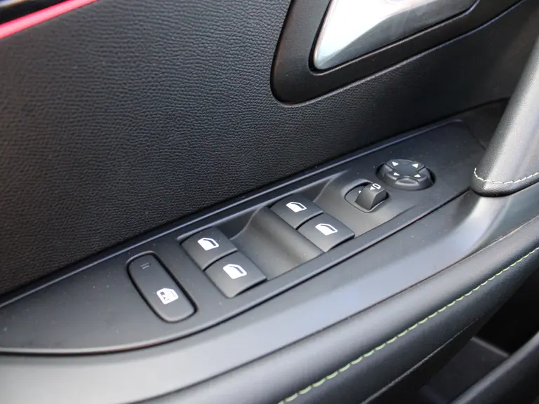 Peugeot 208 1.2 PureTech 100PK GT Navigatie, Parkeerhulp voor & achter, Zwart dak, Camera Achter afbeelding 29