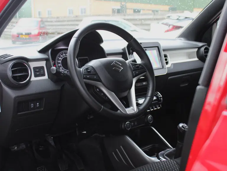 Suzuki Ignis 1.2 Smart Hybrid Style, Stijl , Cruise Control, Keyless en Navigatie afbeelding 5