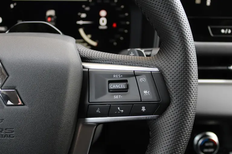 Mitsubishi Outlander 2.4 PHEV First Edition 20" LM velgen, Stuur+stoelverwarming, Standkachel, Premium audio, PDC V+A, afbeelding 22